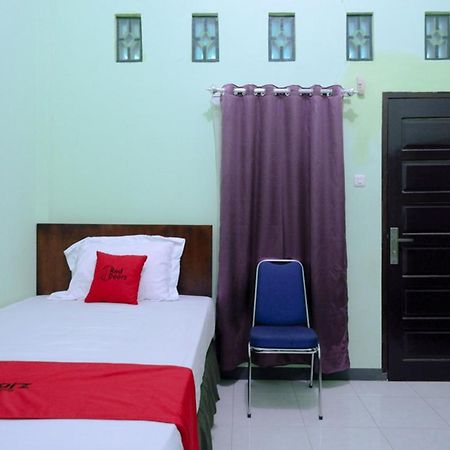 Reddoorz Near Universitas Cokroaminoto Palopo Exterior photo