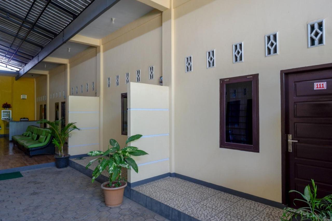 Reddoorz Near Universitas Cokroaminoto Palopo Exterior photo